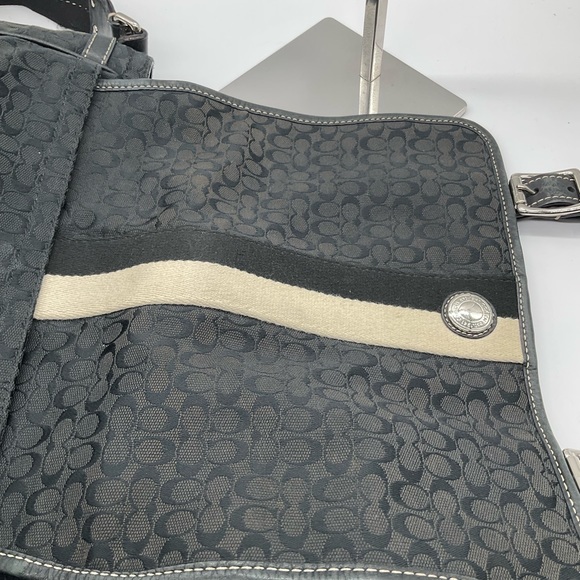 COACH SIGNATURE VOYAGER MESSENGER BAG - Picture 4 of 10